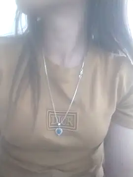 girl-ten's cam snapshot