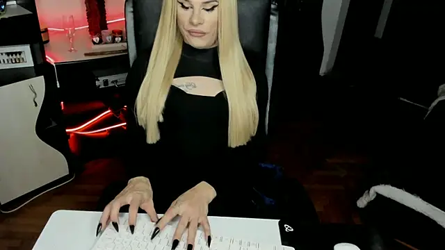 EvelynLexy live sex cam