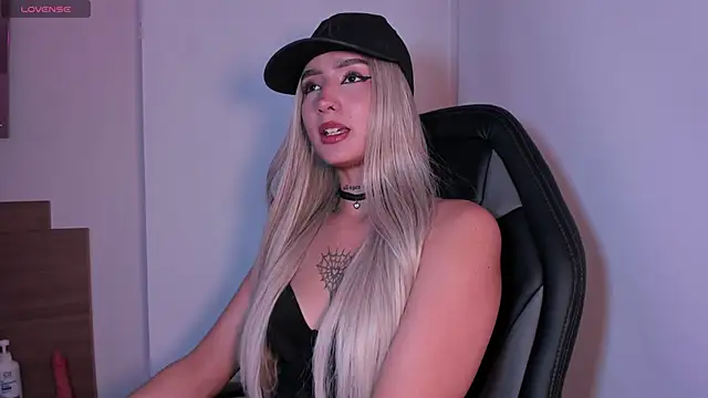 Katta_Martini_'s cam snapshot