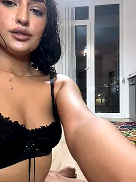 Mia_spicyy's cam snapshot