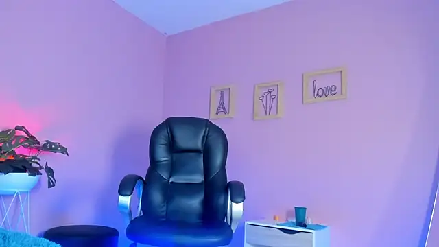 the_hot_men's cam snapshot