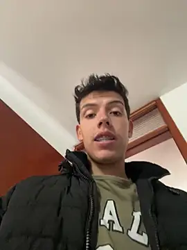 mattebret11 live sex cam