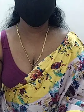 MrsNayoni77's cam snapshot