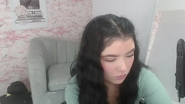 sarah_rouse_t_'s cam snapshot