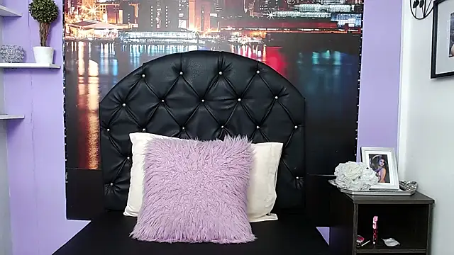 SabrinaRoux's cam snapshot