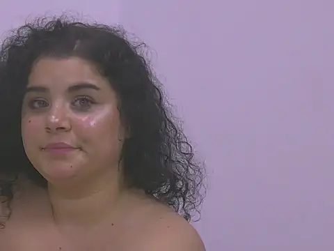 BustyMadison live sex cam