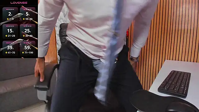 Hideintheoffice live sex cam