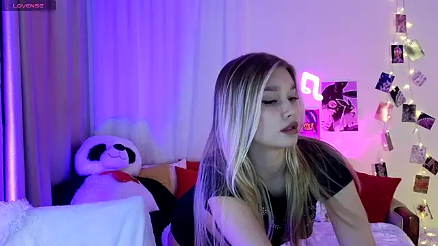 BattyMelody's cam snapshot