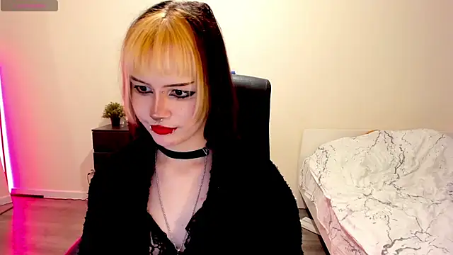 LiyaLuna's cam snapshot