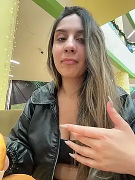 sarah_honey__ live sex cam