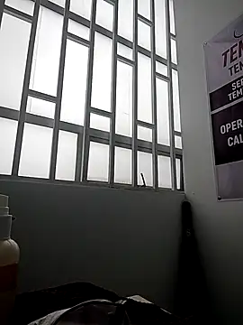 Mia-Glow live sex cam