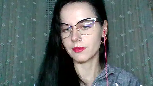 LuminousLady's cam snapshot