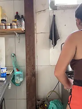 larj021bb's cam snapshot