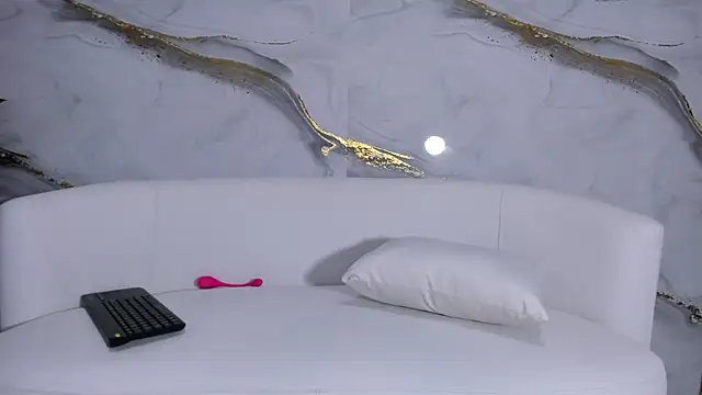 Sophie_petite18's cam snapshot