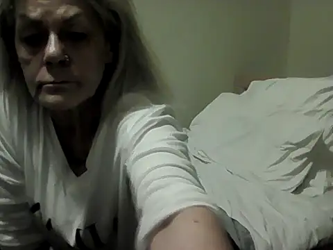 Latex_shantie's cam snapshot