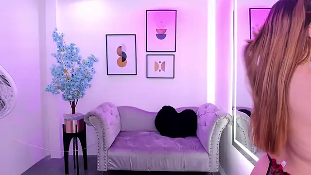 Agatha_luxx's cam snapshot