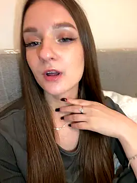 AdelinaEmber's cam snapshot