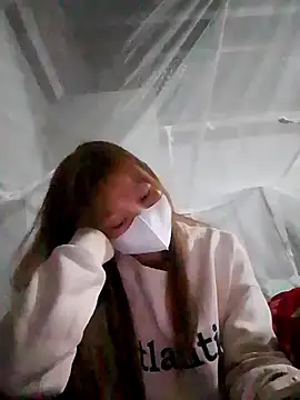 Baby_sit's cam snapshot