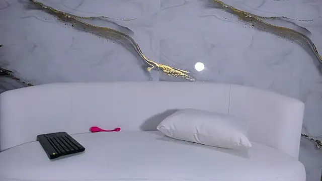 Sophie_petite18's cam snapshot