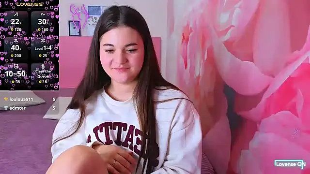 ElinaMils's cam snapshot