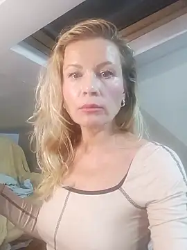 Julia_Giulia's cam snapshot