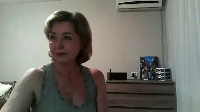 IrynaMolbertx's cam snapshot