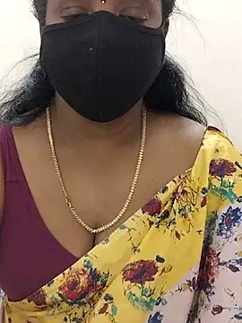 MrsNayoni77's cam snapshot