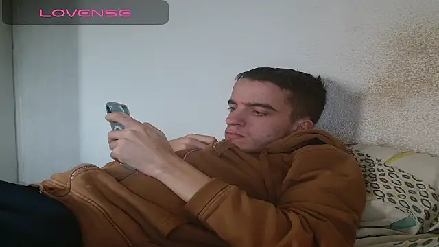 Tombgy07's cam snapshot