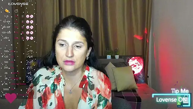 Alianna_Solo_Kisses's cam snapshot