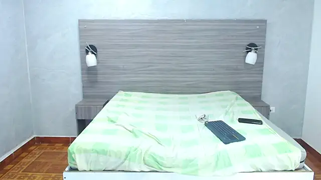 Loony_Zion's cam snapshot