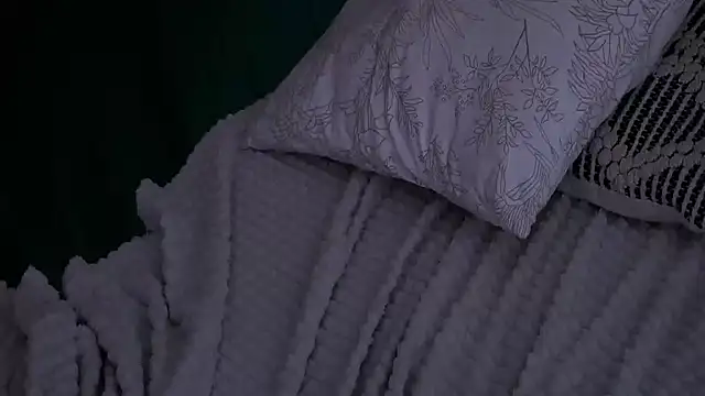 IceDanielles's cam snapshot