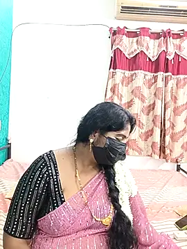 tamil-aunt's cam snapshot