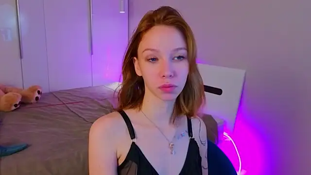 LilyVoise's cam snapshot