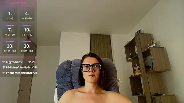 Hannah______'s cam snapshot