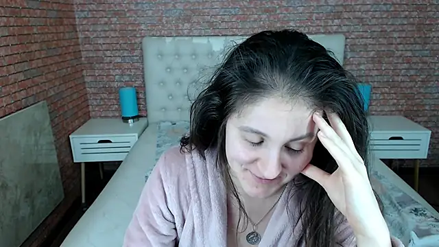 Holliy_Cooper's cam snapshot