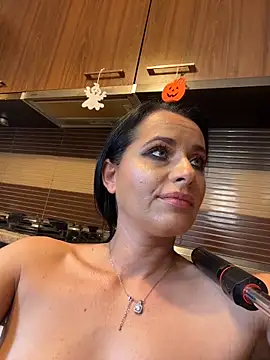 Hotmomcheckk_ live sex cam