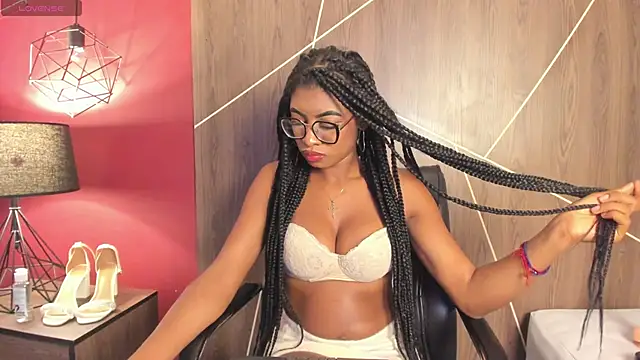 ErikaSouza's cam snapshot