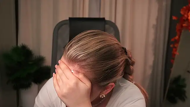 christie_luv's cam snapshot