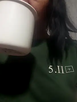 Alinasis23's cam snapshot