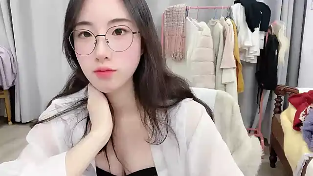 Freya7777 live sex cam