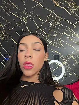 Ema_azel live sex cam