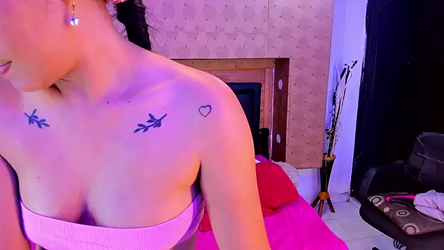 SofiAndNicol's cam snapshot