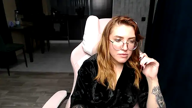 Reginasmilee's cam snapshot