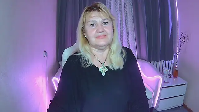 EmmaEllison's cam snapshot