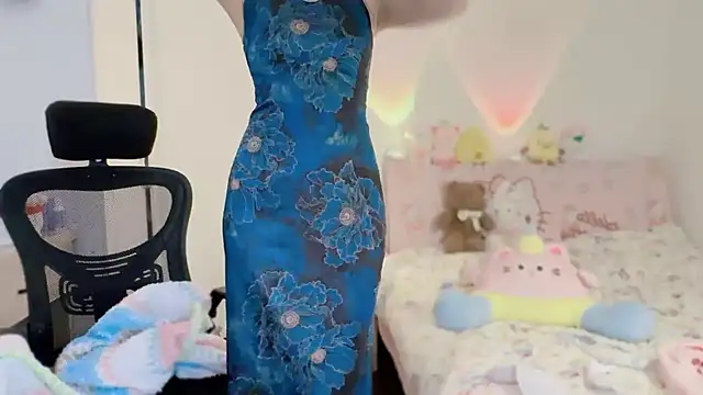 Onecutelittle's cam snapshot