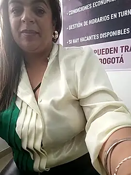 Mia-Glow's cam snapshot