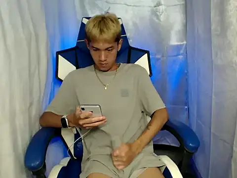 riks_tyler's cam snapshot