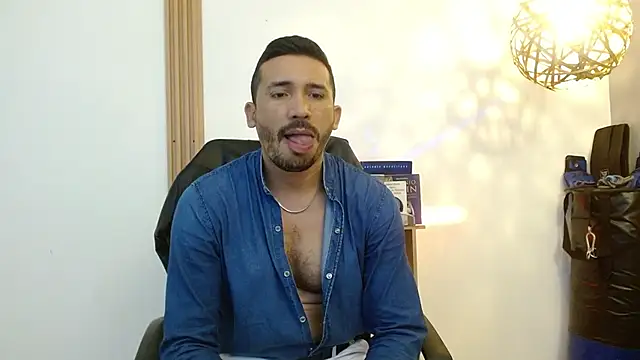 Reiko_85_'s cam snapshot