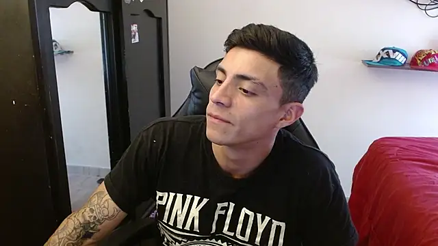 kv___xxx_'s cam snapshot