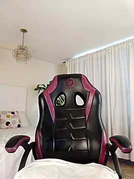 Emi_Rosee's cam snapshot